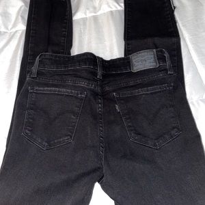 Black Levi ripped jeans